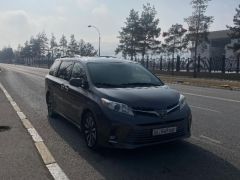 Сүрөт унаа Toyota Sienna