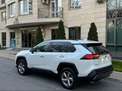 Сүрөт унаа Toyota RAV4