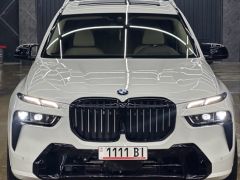 Photo of the vehicle BMW X7