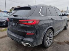 Photo of the vehicle BMW X5