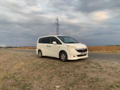 Фото авто Honda Stepwgn