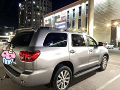 Сүрөт унаа Toyota Sequoia