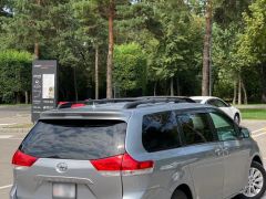 Сүрөт унаа Toyota Sienna