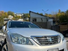 Photo of the vehicle Toyota Crown