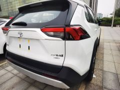 Сүрөт унаа Toyota RAV4