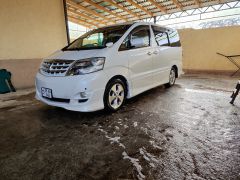 Фото авто Toyota Alphard