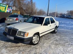 Photo of the vehicle Mercedes-Benz W124