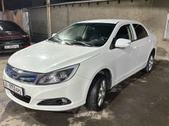 Фото авто BYD E5