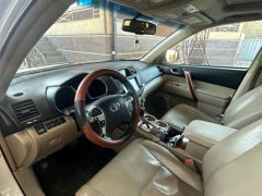 Фото авто Toyota Highlander