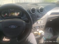 Фото авто Ford Fiesta