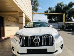 Сүрөт унаа Toyota Land Cruiser Prado