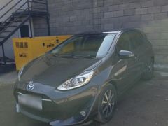 Сүрөт унаа Toyota Prius c