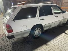 Сүрөт унаа Mercedes-Benz W124