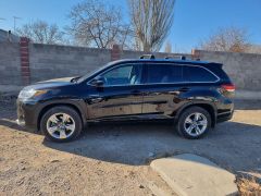 Photo of the vehicle Toyota Highlander