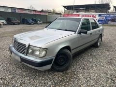 Сүрөт унаа Mercedes-Benz W124