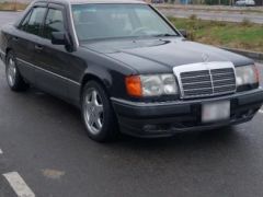 Сүрөт унаа Mercedes-Benz W124