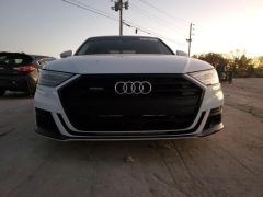 Photo of the vehicle Audi A8