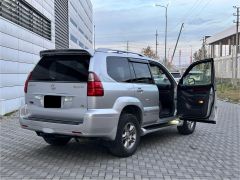 Photo of the vehicle Lexus GX