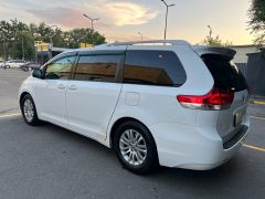 Сүрөт унаа Toyota Sienna