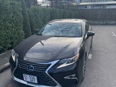 Photo of the vehicle Lexus ES