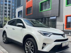 Сүрөт унаа Toyota RAV4