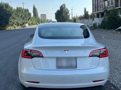 Фото авто Tesla Model 3