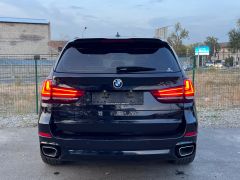 Photo of the vehicle BMW X5