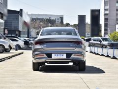 Фото авто BYD Qin