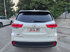 Сүрөт унаа Toyota Highlander