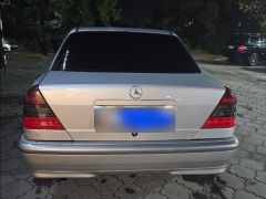 Сүрөт унаа Mercedes-Benz C-Класс