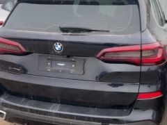 Photo of the vehicle BMW X5