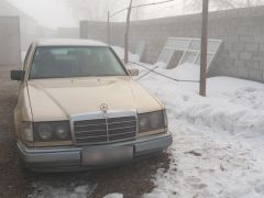 Фото авто Mercedes-Benz W124