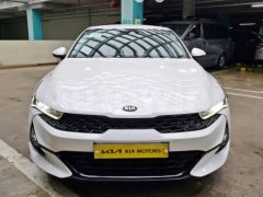 Photo of the vehicle Kia K5