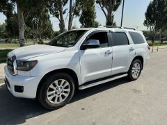 Фото авто Toyota Sequoia