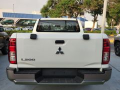 Сүрөт унаа Mitsubishi L200