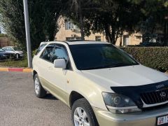 Сүрөт унаа Toyota Harrier