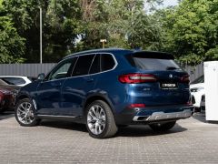 Photo of the vehicle BMW X5