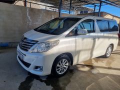 Сүрөт унаа Toyota Alphard