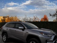 Сүрөт унаа Toyota RAV4