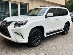 Photo of the vehicle Lexus GX