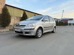 Сүрөт унаа Toyota Corolla Verso