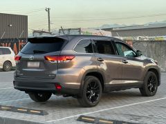 Photo of the vehicle Toyota Highlander