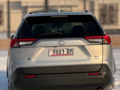 Сүрөт унаа Toyota RAV4