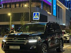 Сүрөт унаа Toyota Land Cruiser