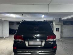 Photo of the vehicle Lexus LX