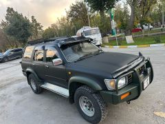 Сүрөт унаа Toyota Hilux Surf