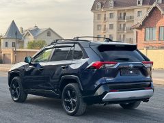 Сүрөт унаа Toyota RAV4