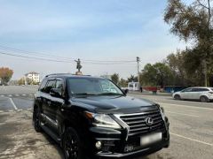 Photo of the vehicle Lexus LX