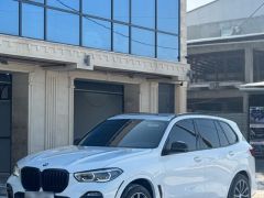 Photo of the vehicle BMW X5