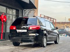 Photo of the vehicle Toyota Sienna